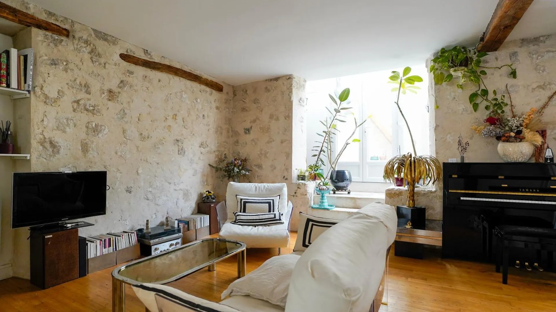 Chic Apartment With Private Terrace París