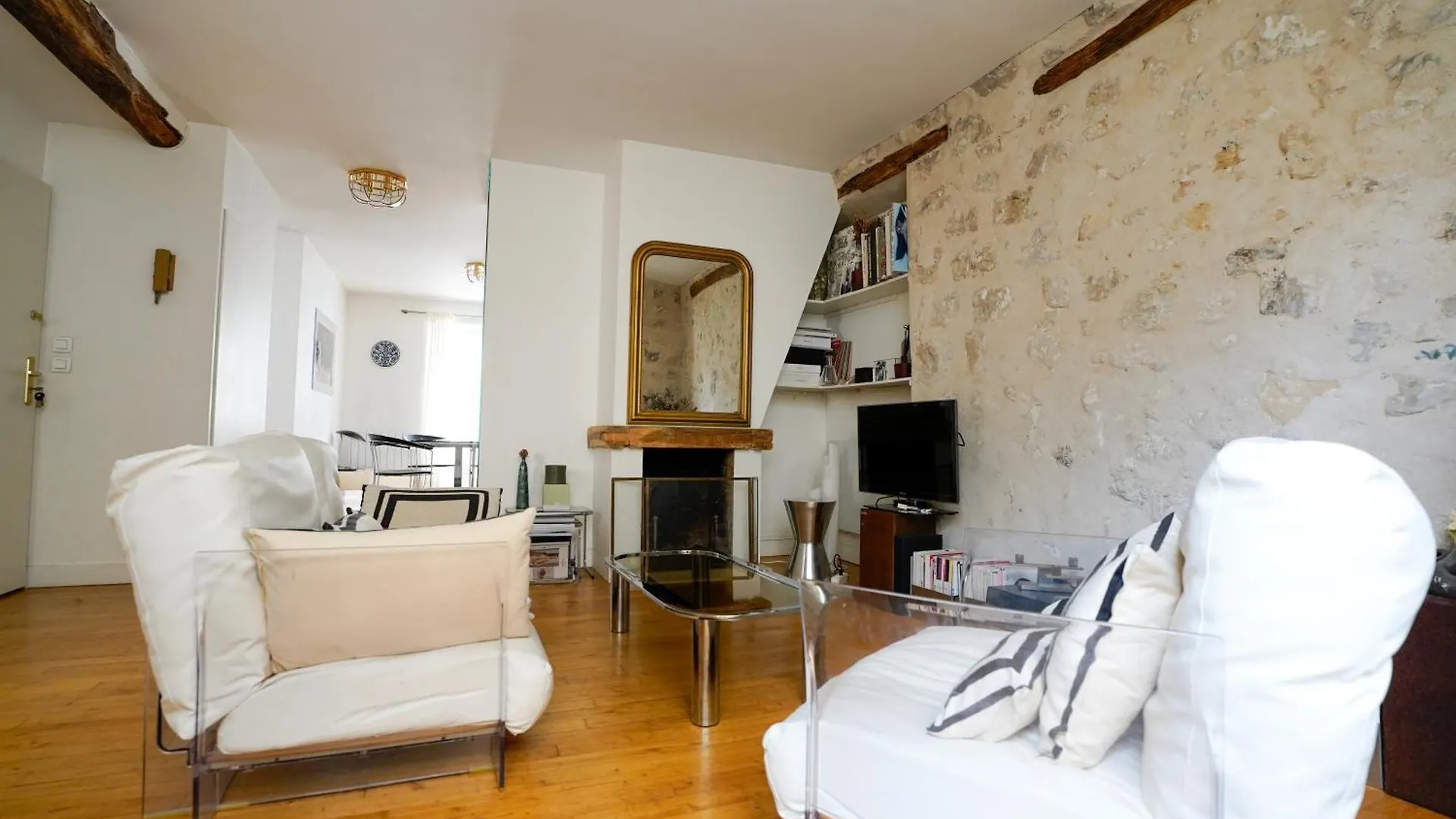 Chic Apartment With Private Terrace París Francia